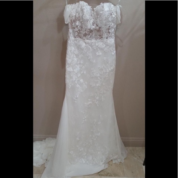 New Wedding Dress - Picture 4 of 5